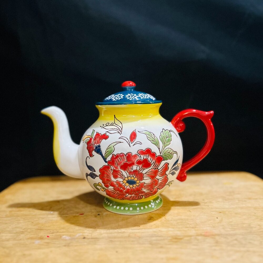 Dutch Wax  Flora Teapot